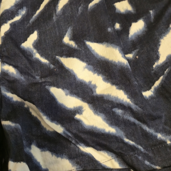 Joe Cotton Shorts - Picture 2 of 4